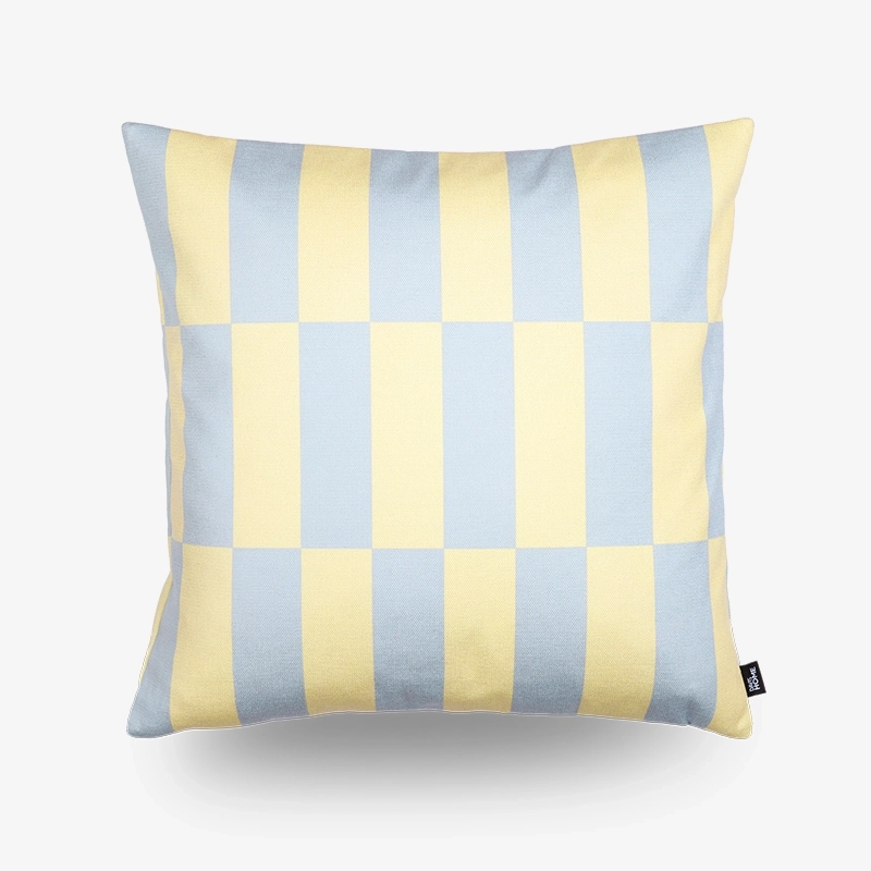 Poduszka dekoracyjna 45X45 niebiesko-żółta - kolekcja Ettore | DAVIS HOME Poduszka dekoracyjna 45X45 niebiesko-żółta - kolekcja Ettore | DAVIS HOME